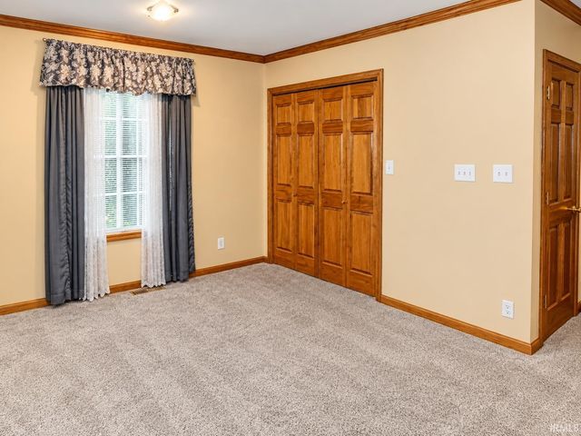 679 E Indiana Avenue, Spencer, IN 47460