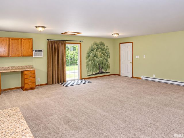 679 E Indiana Avenue, Spencer, IN 47460