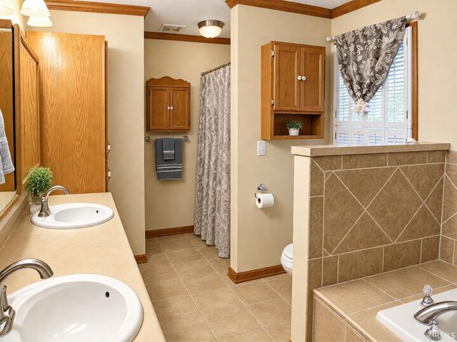 679 E Indiana Avenue, Spencer, IN 47460