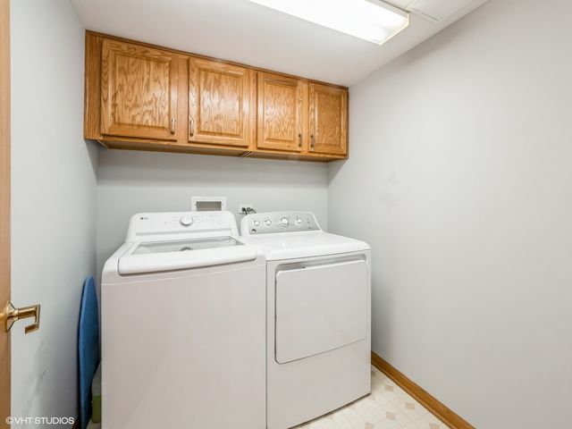 11 S Wille Street 201, Mount Prospect, IL 60056