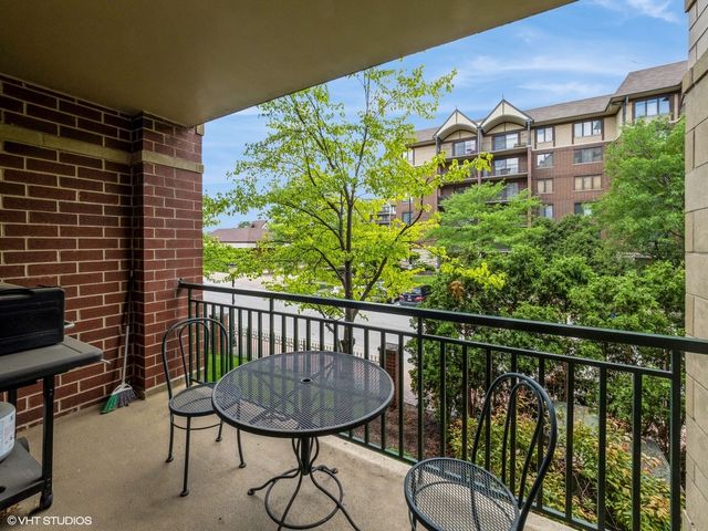 11 S Wille Street 201, Mount Prospect, IL 60056