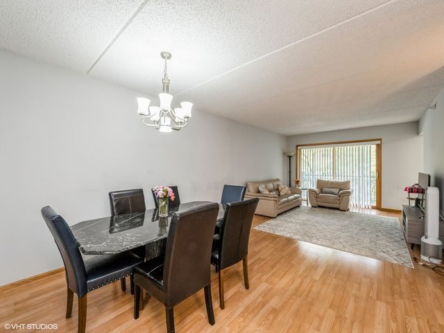 11 S Wille Street 201, Mount Prospect, IL 60056