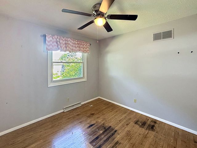 2507 N Hazelwood Avenue, Davenport, IA 52804
