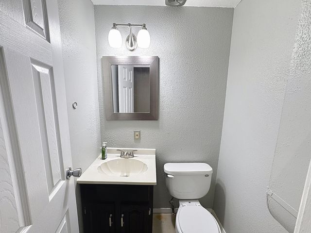 2507 N Hazelwood Avenue, Davenport, IA 52804