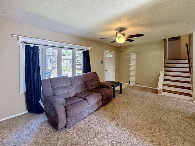 2507 N Hazelwood Avenue, Davenport, IA 52804