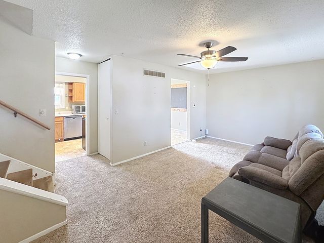 2507 N Hazelwood Avenue, Davenport, IA 52804