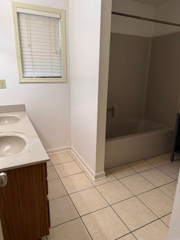 1613 Roleson, Jonesboro, AR 72404