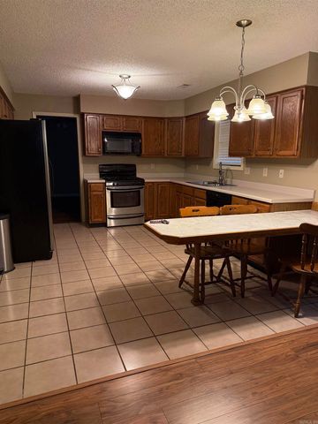 1613 Roleson, Jonesboro, AR 72404