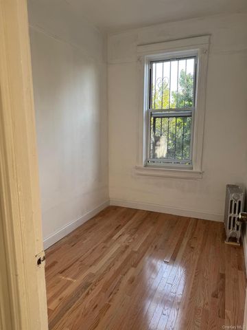 555 Pine Street 2nd Floor, Brooklyn, NY 11208
