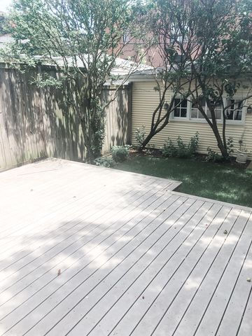 3319 N Southport Avenue, Chicago, IL 60657