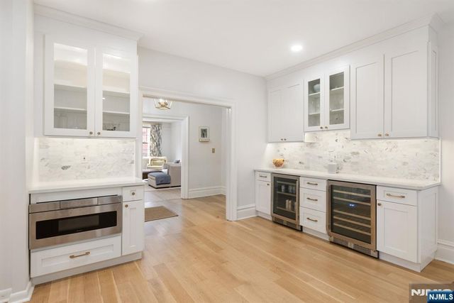 1000 Hudson Street 204, Hoboken, NJ 07030