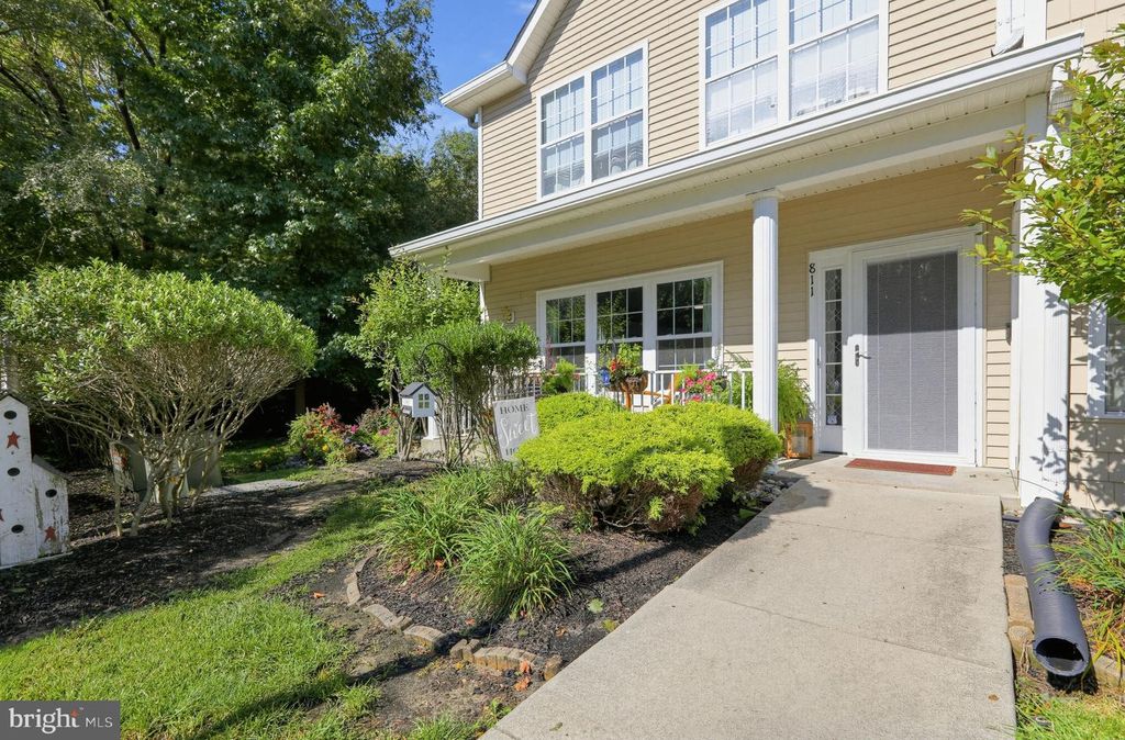 811 SUNFLOWER WAY, MANTUA, NJ 08051 — exterior