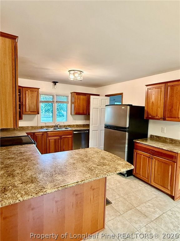 390 Hilliard Drive, Fayetteville, NC 28311 — photo 22