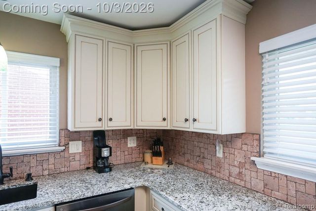 6542 Sunset Street, Garden City, MI 48135