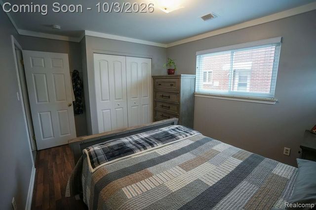 6542 Sunset Street, Garden City, MI 48135