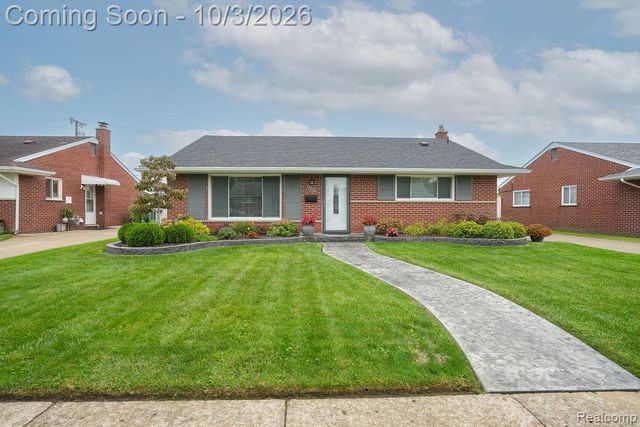 6542 Sunset Street, Garden City, MI 48135