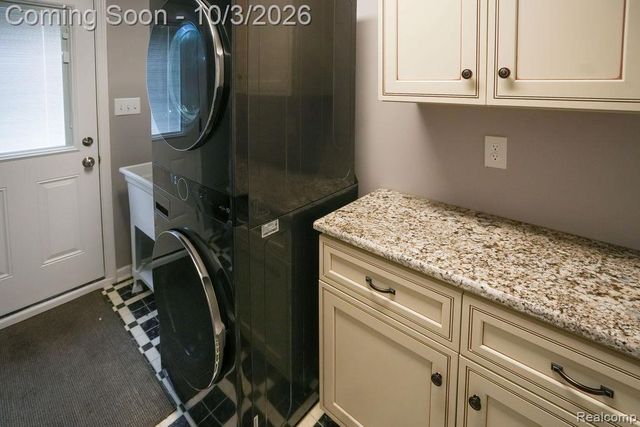 6542 Sunset Street, Garden City, MI 48135