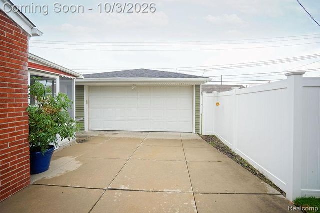 6542 Sunset Street, Garden City, MI 48135