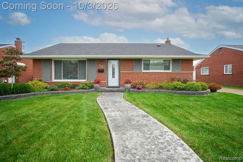 6542 Sunset Street, Garden City, MI 48135
