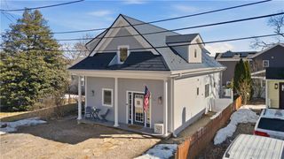 7 Hawthorne Avenue, Bristol, RI 02809