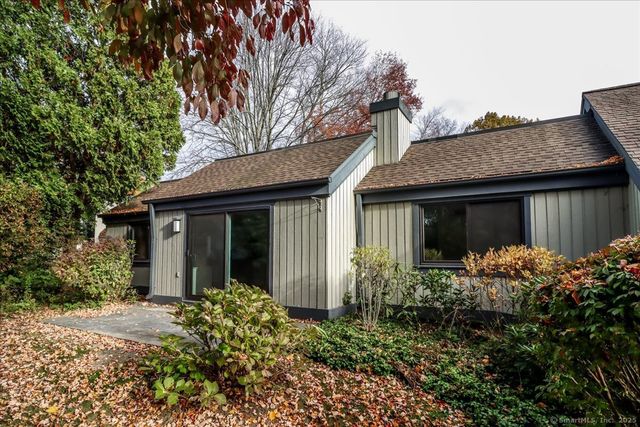 929 Heritage Village B, Southbury, CT 06488