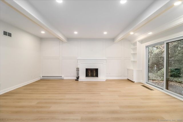 929 Heritage Village B, Southbury, CT 06488