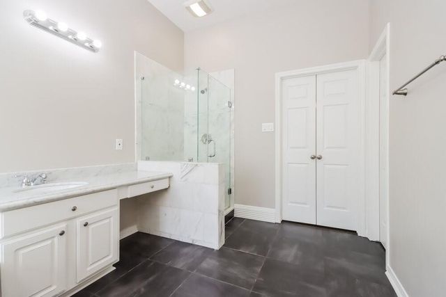 1110 Bringewood Chase Drive, Spring, TX 77379