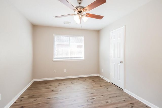 1110 Bringewood Chase Drive, Spring, TX 77379