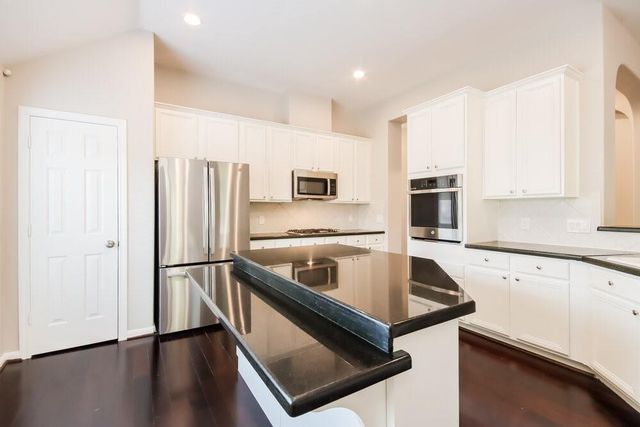 1110 Bringewood Chase Drive, Spring, TX 77379