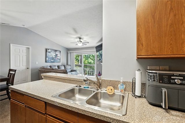 1311 Hollow Run 11, Dayton, OH 45459