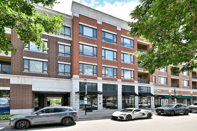 850 VILLAGE CENTER Drive 307, Burr Ridge, IL 60527
