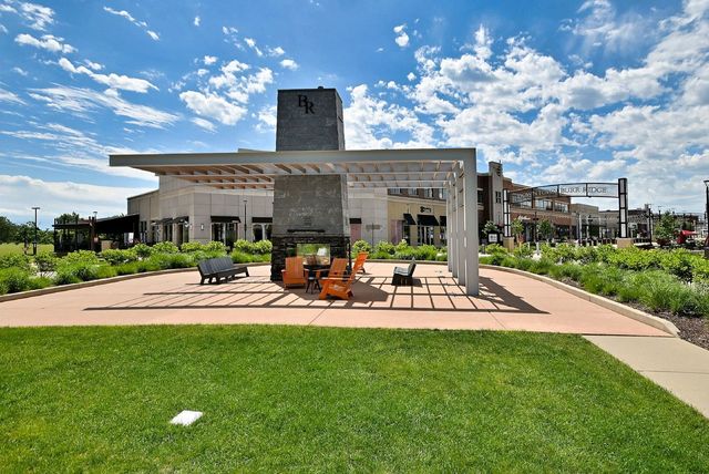 850 VILLAGE CENTER Drive 307, Burr Ridge, IL 60527