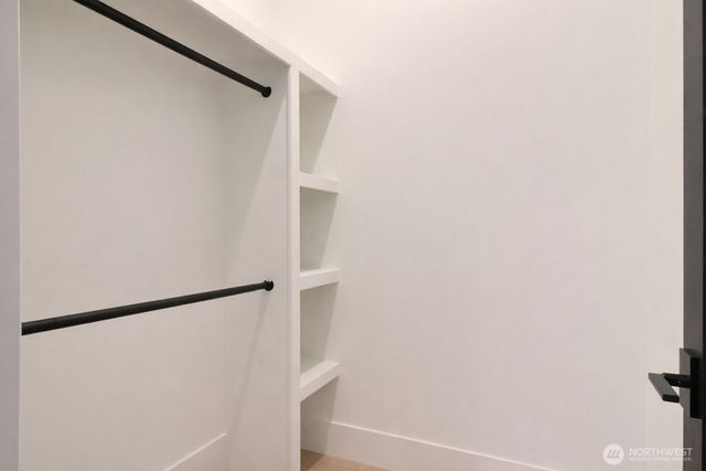 275 Island Boulevard, Fox Island, WA 98333