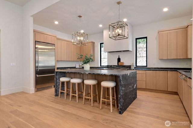 275 Island Boulevard, Fox Island, WA 98333