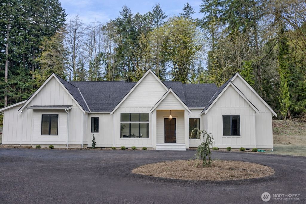 275 Island Boulevard, Fox Island, WA 98333