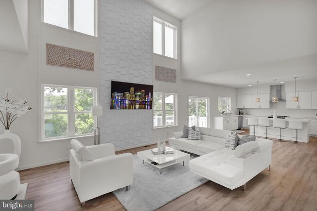 4 REIN DR, Stevens, PA 17578