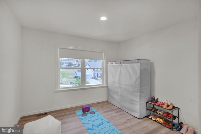 4 REIN DR, Stevens, PA 17578