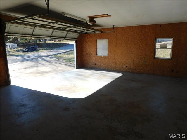 1409 4th Street N, De Soto, MO 63020