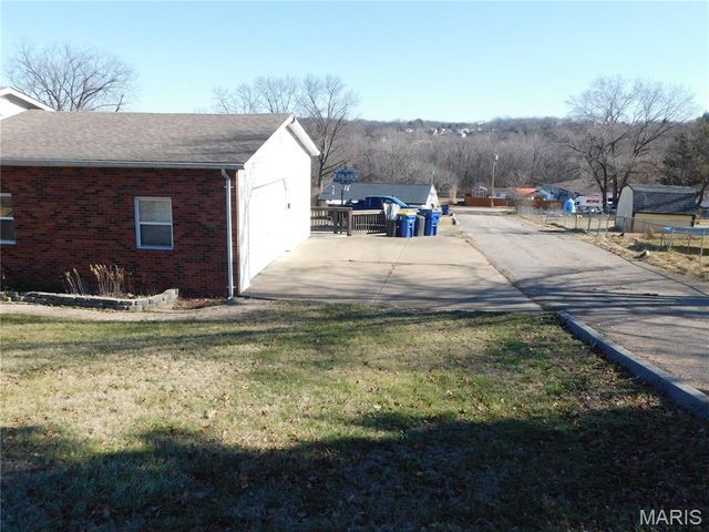 1409 4th Street N, De Soto, MO 63020