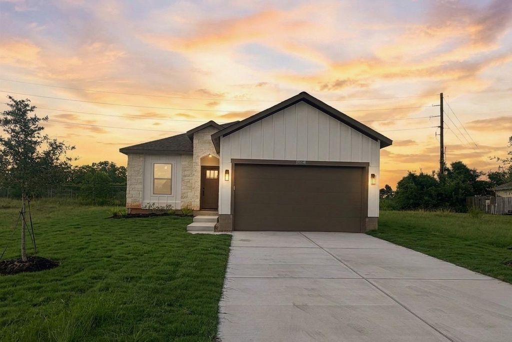 3438 Brook Valley Drive, Brookshire, TX 77423