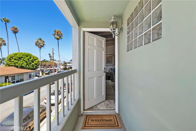 700 Goldenrod, Corona Del Mar, CA 92625