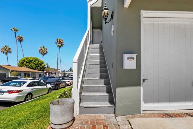 700 Goldenrod, Corona Del Mar, CA 92625