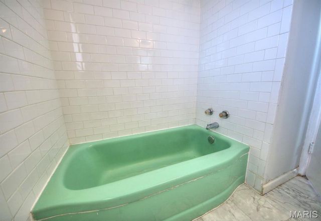 105 Clearview Drive, Florissant, MO 63033