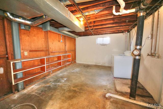 105 Clearview Drive, Florissant, MO 63033