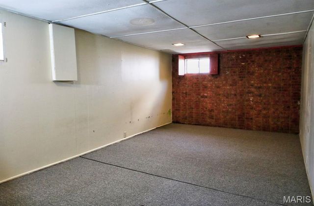 105 Clearview Drive, Florissant, MO 63033