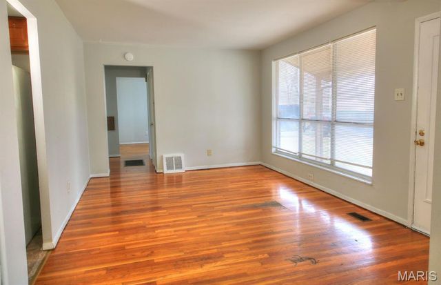 105 Clearview Drive, Florissant, MO 63033