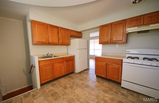 105 Clearview Drive, Florissant, MO 63033