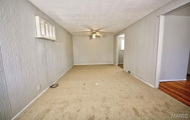 105 Clearview Drive, Florissant, MO 63033