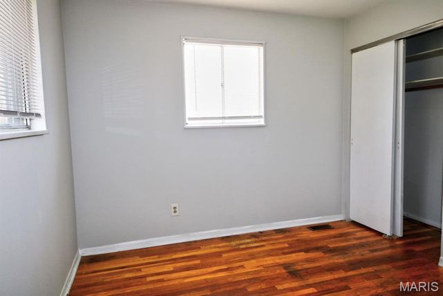 105 Clearview Drive, Florissant, MO 63033