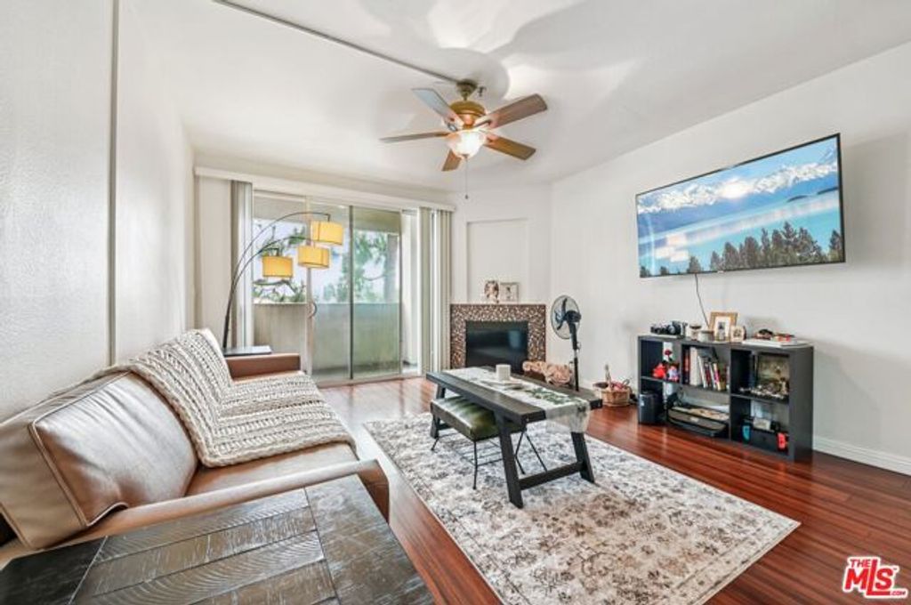 535 Magnolia Avenue 310, Long Beach, CA 90802